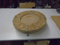 	A donut jig for turning bowl bottoms. 	